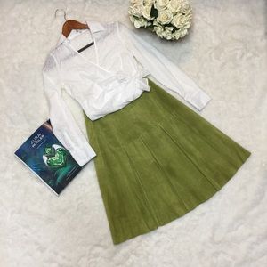 Women's J.G.Hook pleated Leather Skirt Size 4